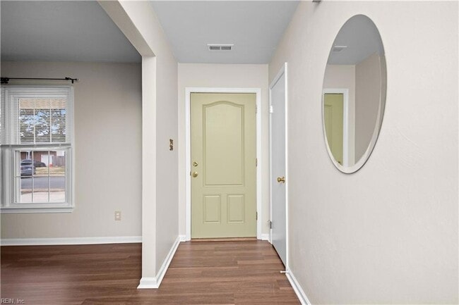 Building Photo - 821 Gene Crescent