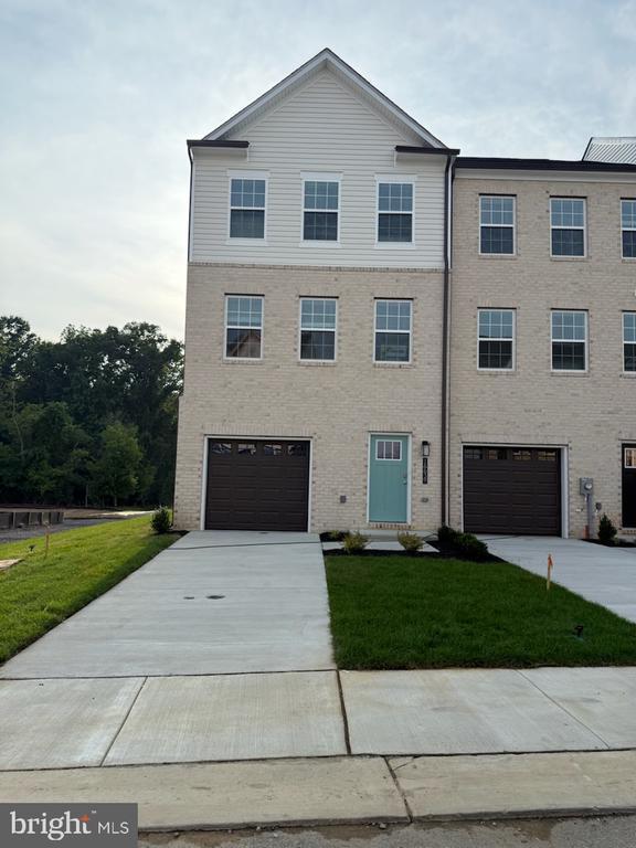 Primary Photo - 16639 Green Glade Dr