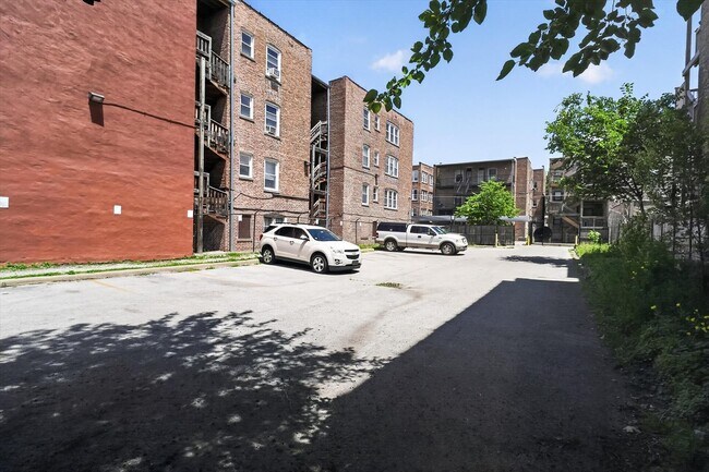 Building Photo - 7019 S Merrill Ave