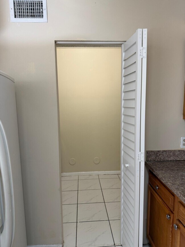 Building Photo - 11441 NW 35th St