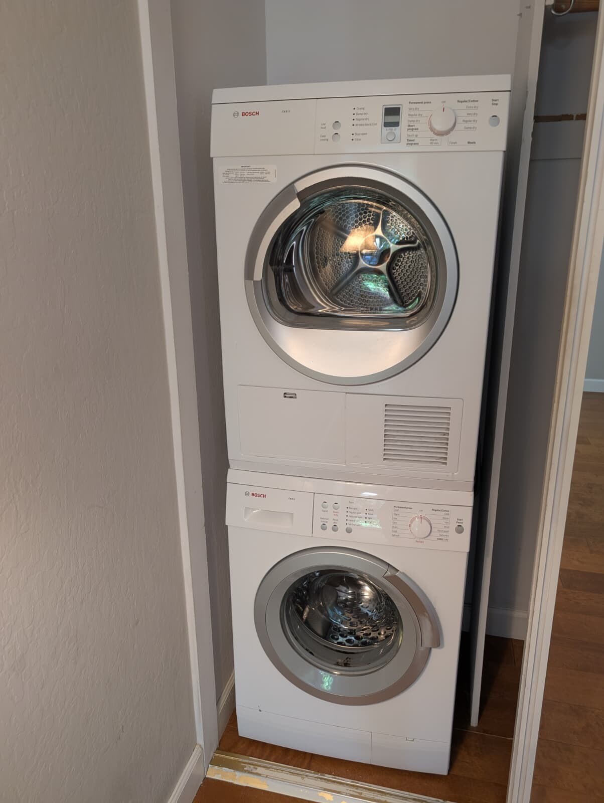 Building Photo - 280 Easy St