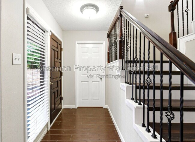 Building Photo - 6307 Jadecrest Dr
