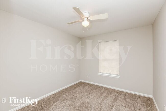 Building Photo - 918 Kerry St