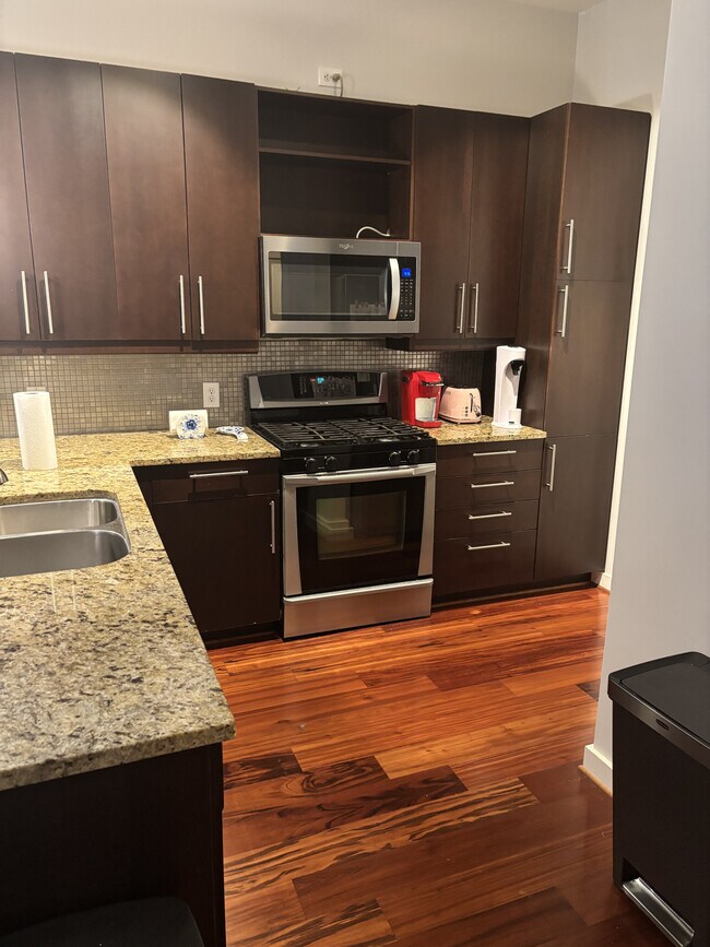 Building Photo - 870 Inman Village Pky NE