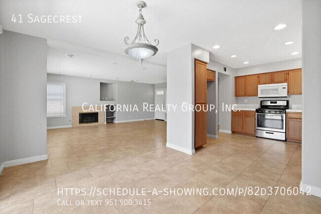 Building Photo - 41 Sagecrest-