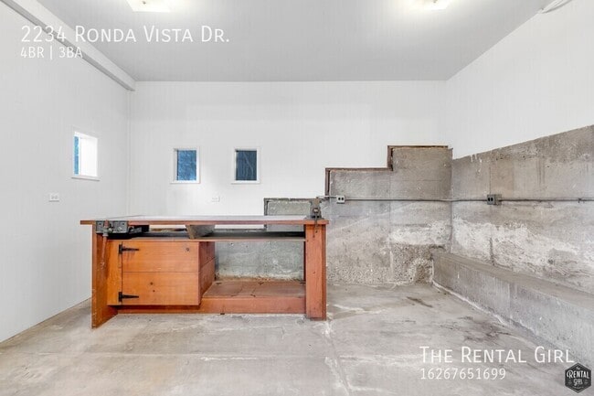 Building Photo - 2234 Ronda Vista Dr