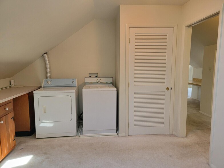 Building Photo - 1029 Quentin Rd