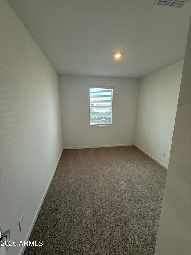 Building Photo - 7433 E Cozy Cottage Ln