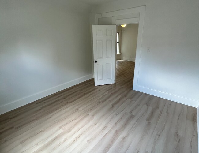 Building Photo - Marquette Housing- 505