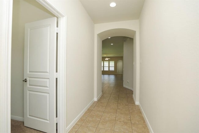 Building Photo - 4802 Elenas Bend Ct