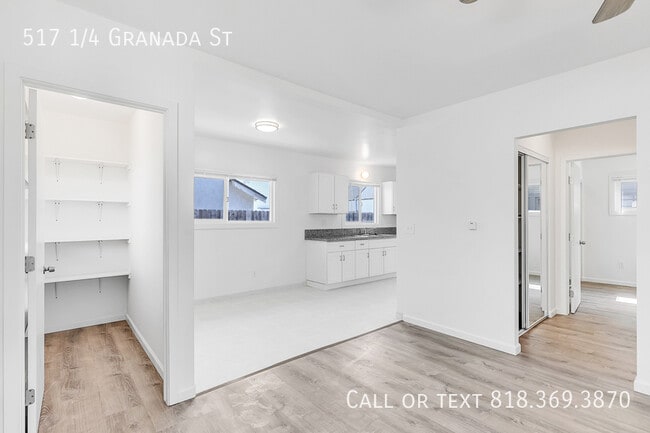 Building Photo - 517 1/4 Granada St-