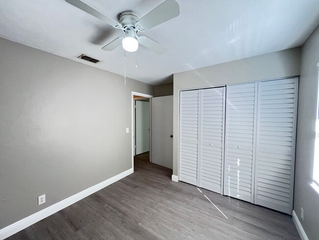 Building Photo - Charming Renovated 2-Bedroom Home in Ocala – Lawn Care Included!