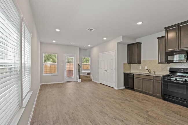 Building Photo - 13504 Axel Ln