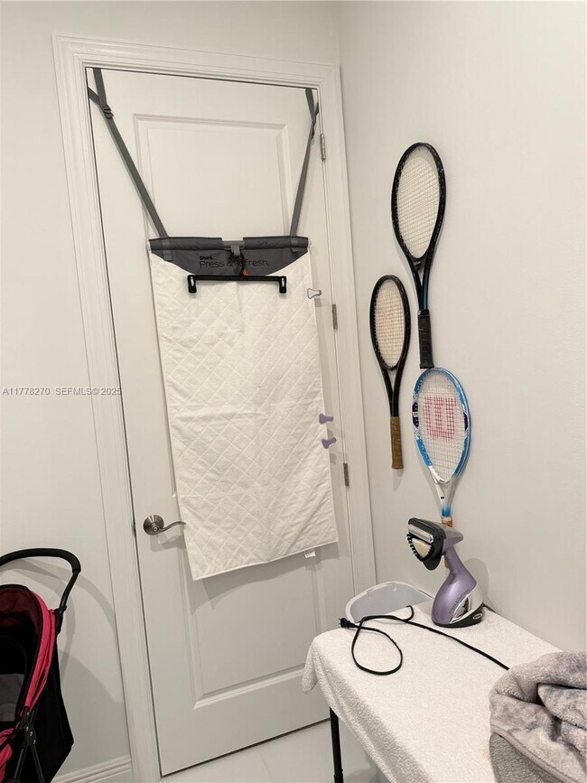 Building Photo - 11460 SW Pietra Wy