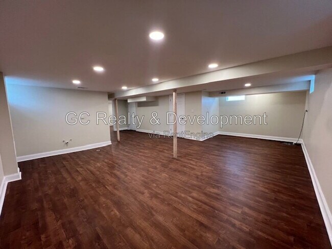 Building Photo - 7613 N Harlem Ave