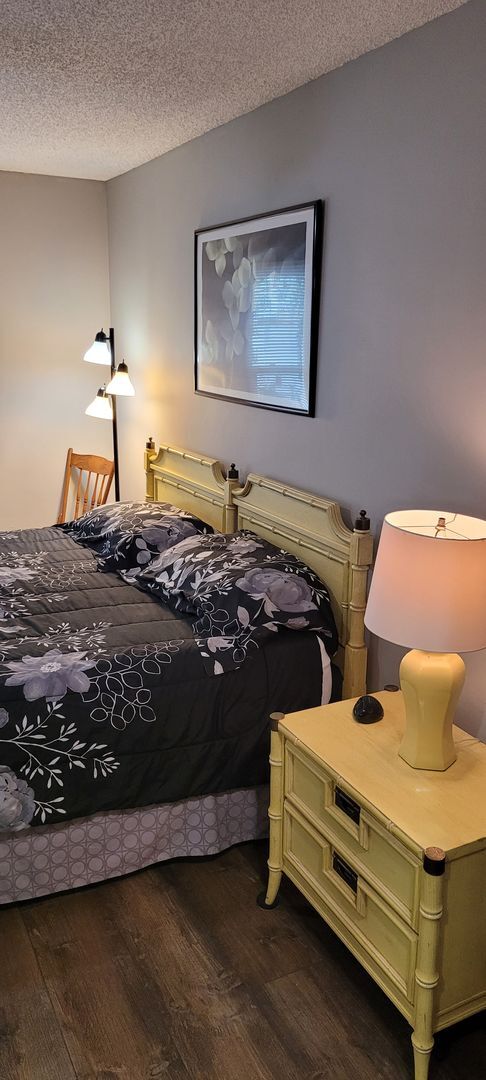 Building Photo - Funished Resort Style Condo in Gated Community- River Front