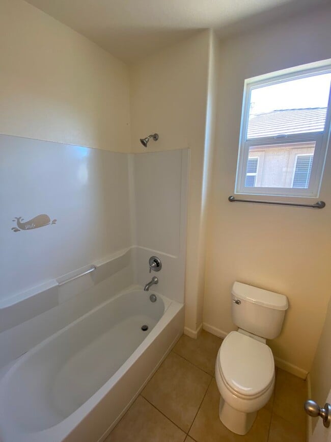 Building Photo - SE Reno - Damonte Ranch - 4 Beds 3 Baths