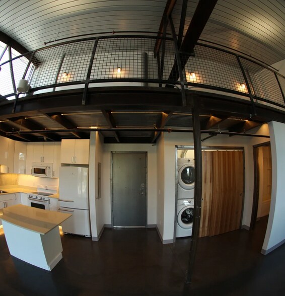 Building Photo - 504 E Butler Ct
