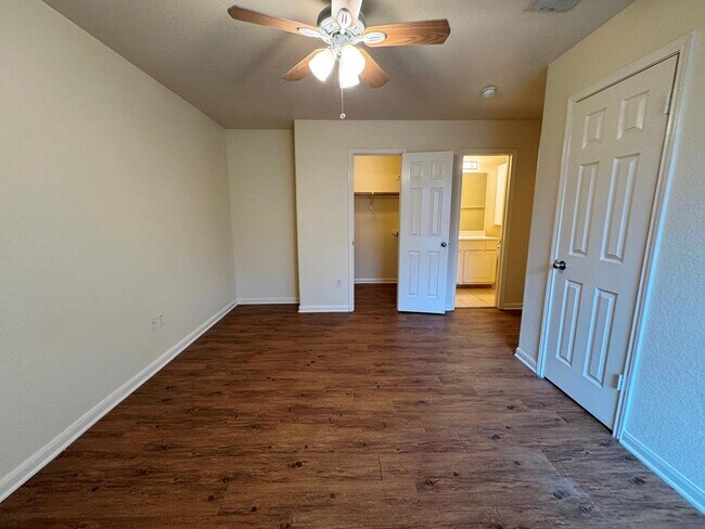 Building Photo - 7309 Ritchie Dr