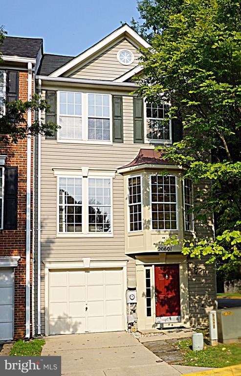Building Photo - 20601 Duck Pond Pl