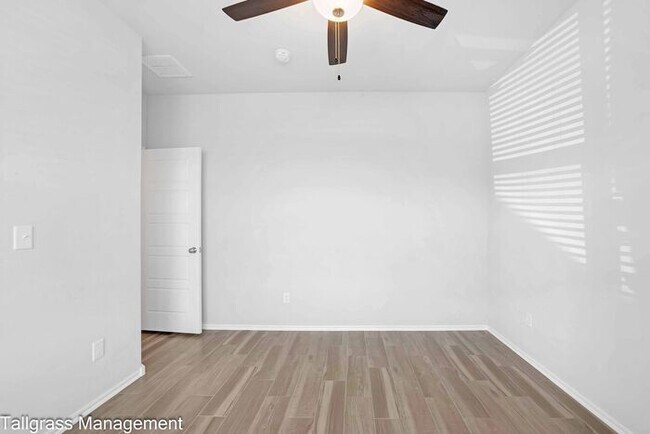 Building Photo - Lease Luxury Living in 'The Tahoe' - A Modern Haven in Owasso