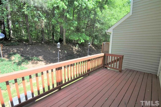 Building Photo - 2222 Trailwood Valley Cir