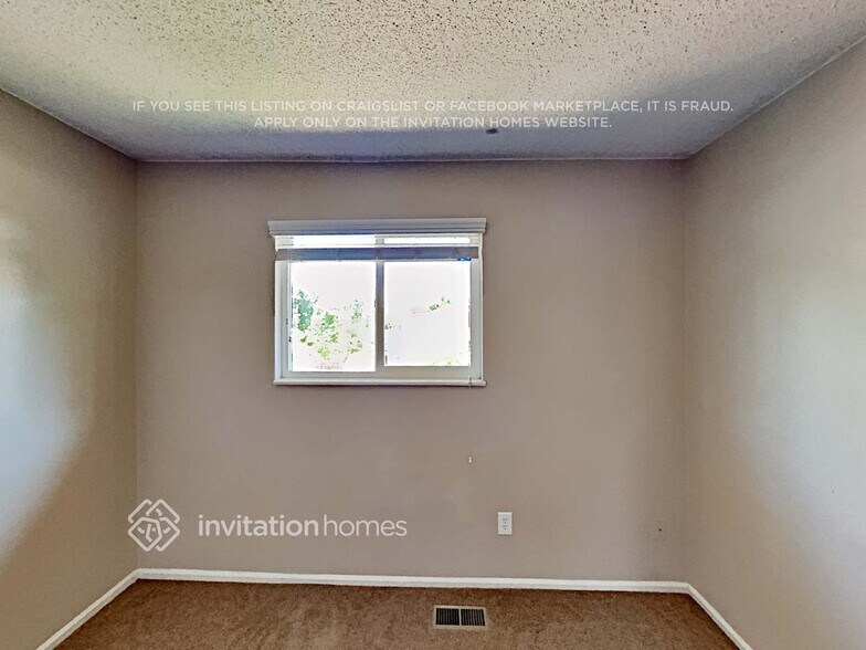Building Photo - 8913 W 92nd Ave