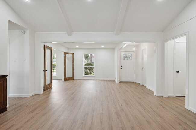 Building Photo - 9719 Springmont Dr