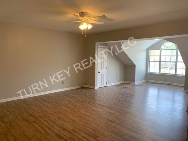 Building Photo - Apartment for rent in Hayden/ Smoke Rise