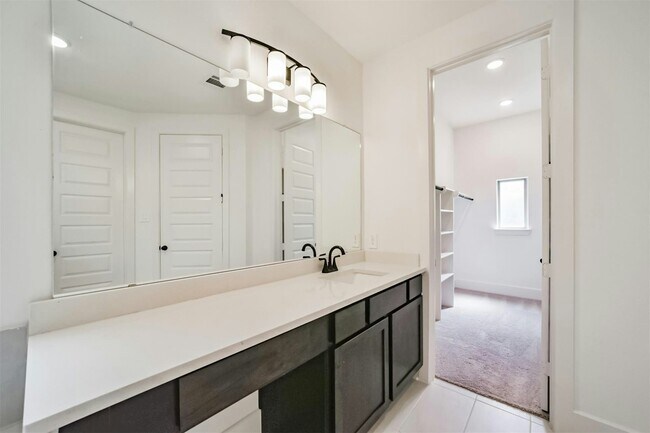 Building Photo - 17794 Misty Brk Ln