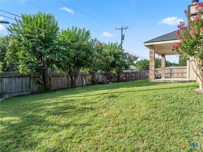 Building Photo - 605 Paintbrush Dr