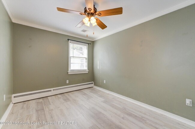 Building Photo - 446 E Arverne Ave