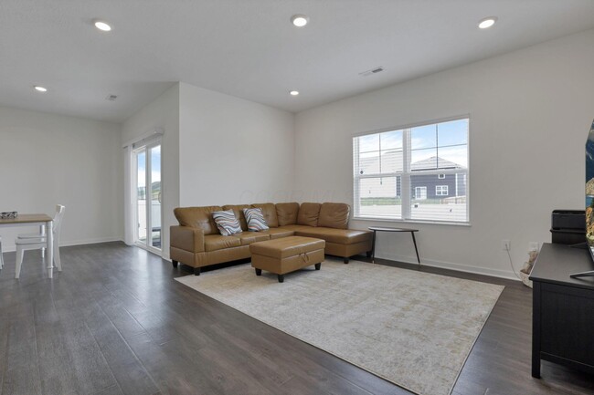 Building Photo - 567 Faulkner Dr