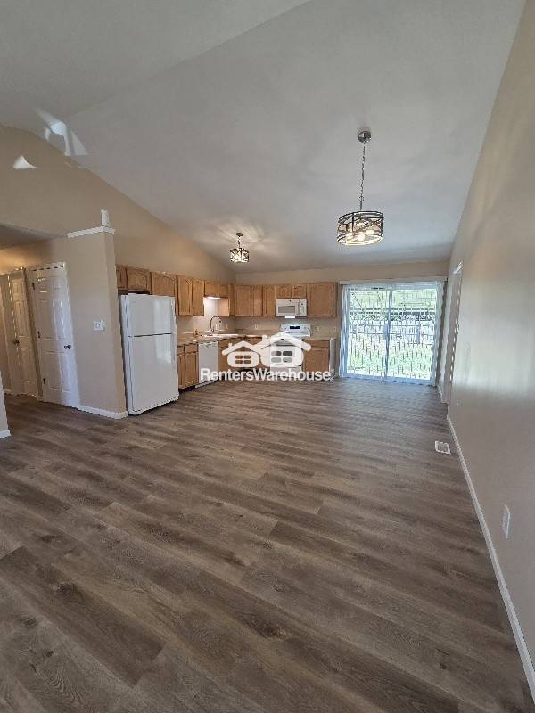 Building Photo - 2 Spring Hill Cir