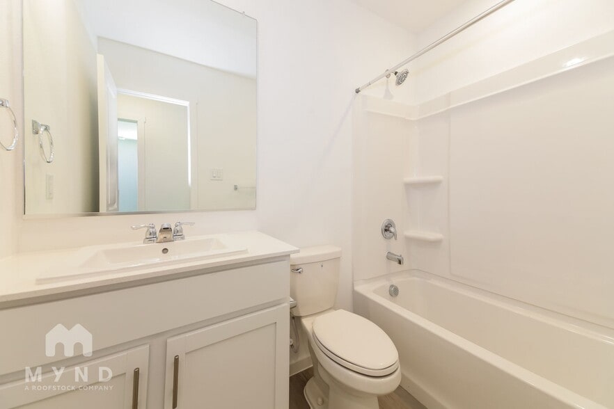 Building Photo - 2728 Mistwood Dr