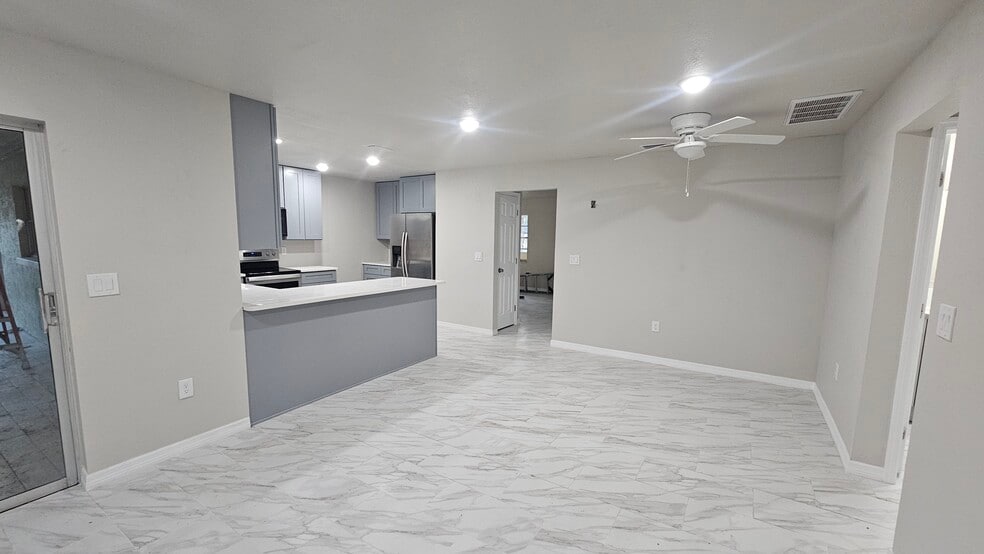 Building Photo - 1270 Deltona Blvd