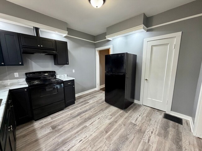 Building Photo - 200 Summer St