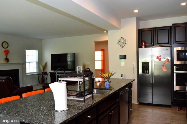 Building Photo - 5520 Ivy Hill Dr