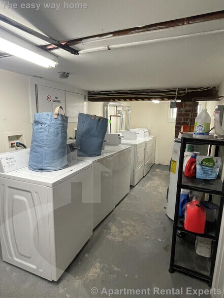 Building Photo - 385 Columbia St