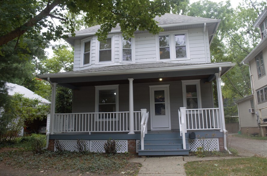 Primary Photo - 703 W California Ave