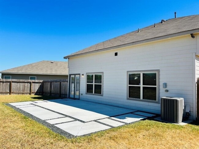 Building Photo - 3847 Briar Water Ct