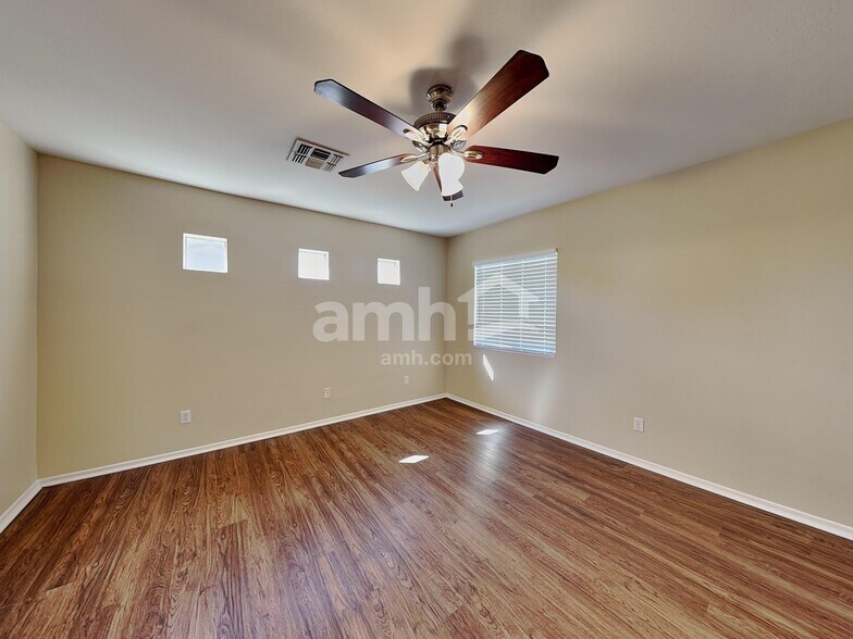 Building Photo - 22031 N 30th Ln