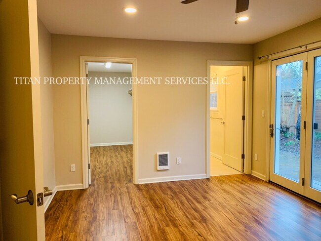 Building Photo - Beautiful 3BR/2BA Home in NE Portland | 1,600 Sq Ft | Private Fenced Yard | W/D Included