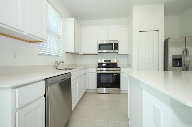 Building Photo - 2618 Skyline Lp