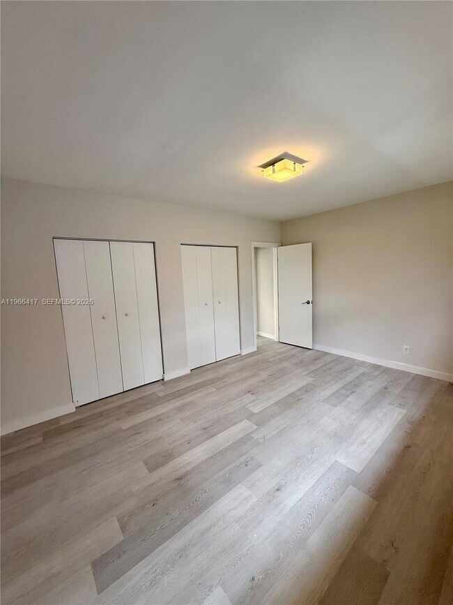 Building Photo - 1535 Michigan Ave