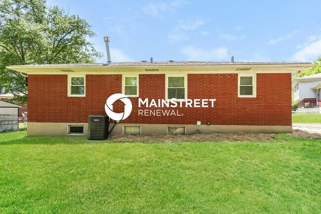 Building Photo - 3 Bedroom Pet-Friendly Home in Louisville,...