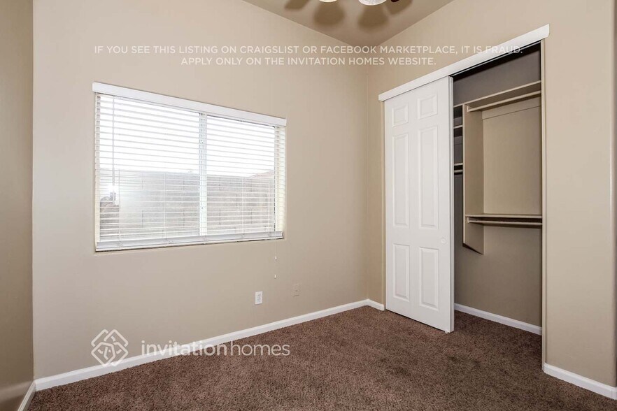 Building Photo - 1017 N 61st Dr