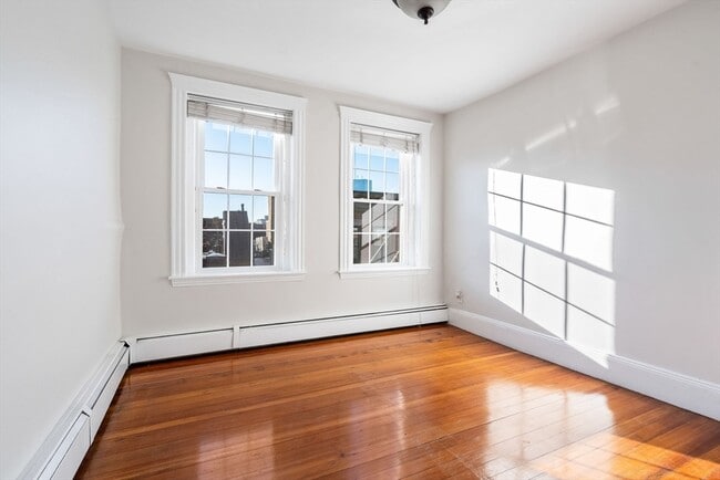 Building Photo - 80 Revere St