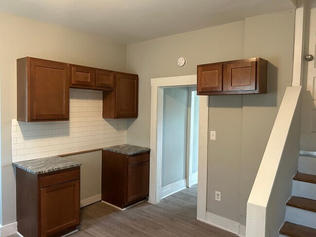 Building Photo - 81 Woodland St