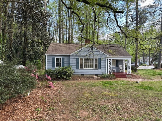 Primary Photo - 1425 Collier Dr SE